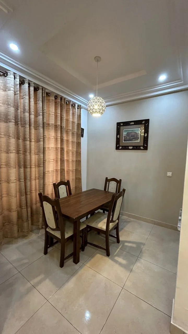 Ocean Breeze dining area