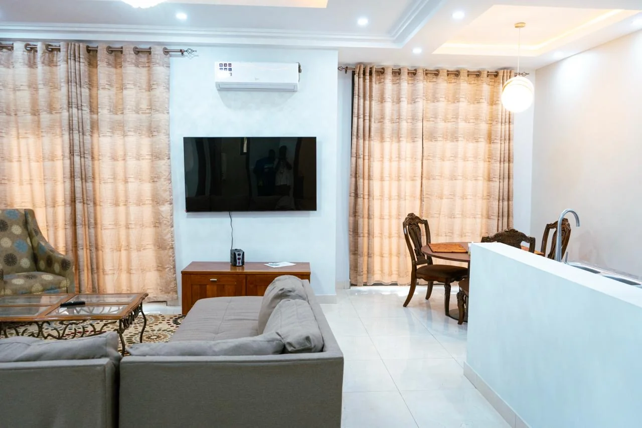 Bijilo Residence — open-plan 2-bedroom suite
